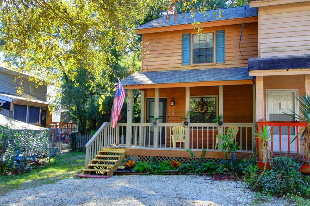 Donna's Escape • Savannah Vacation Rentals